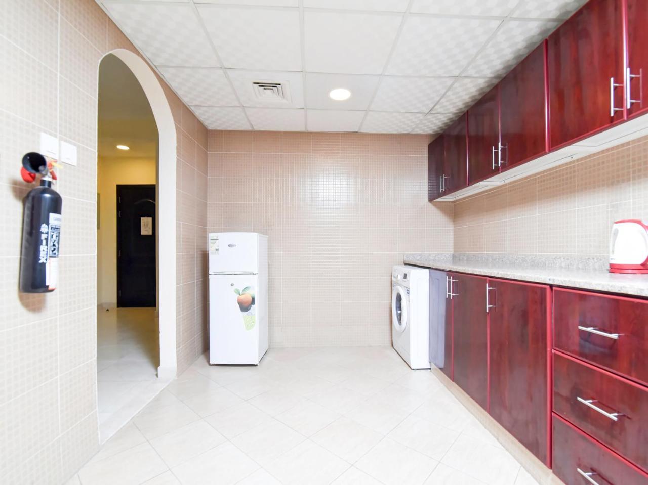 Paradise Inn 1 Tabasum Group Аджман Екстериор снимка